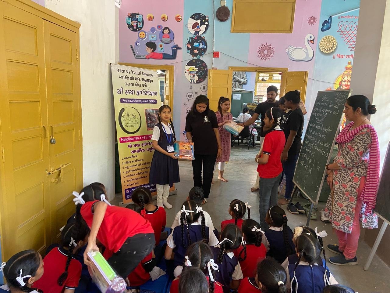 Volunteers briefing the class