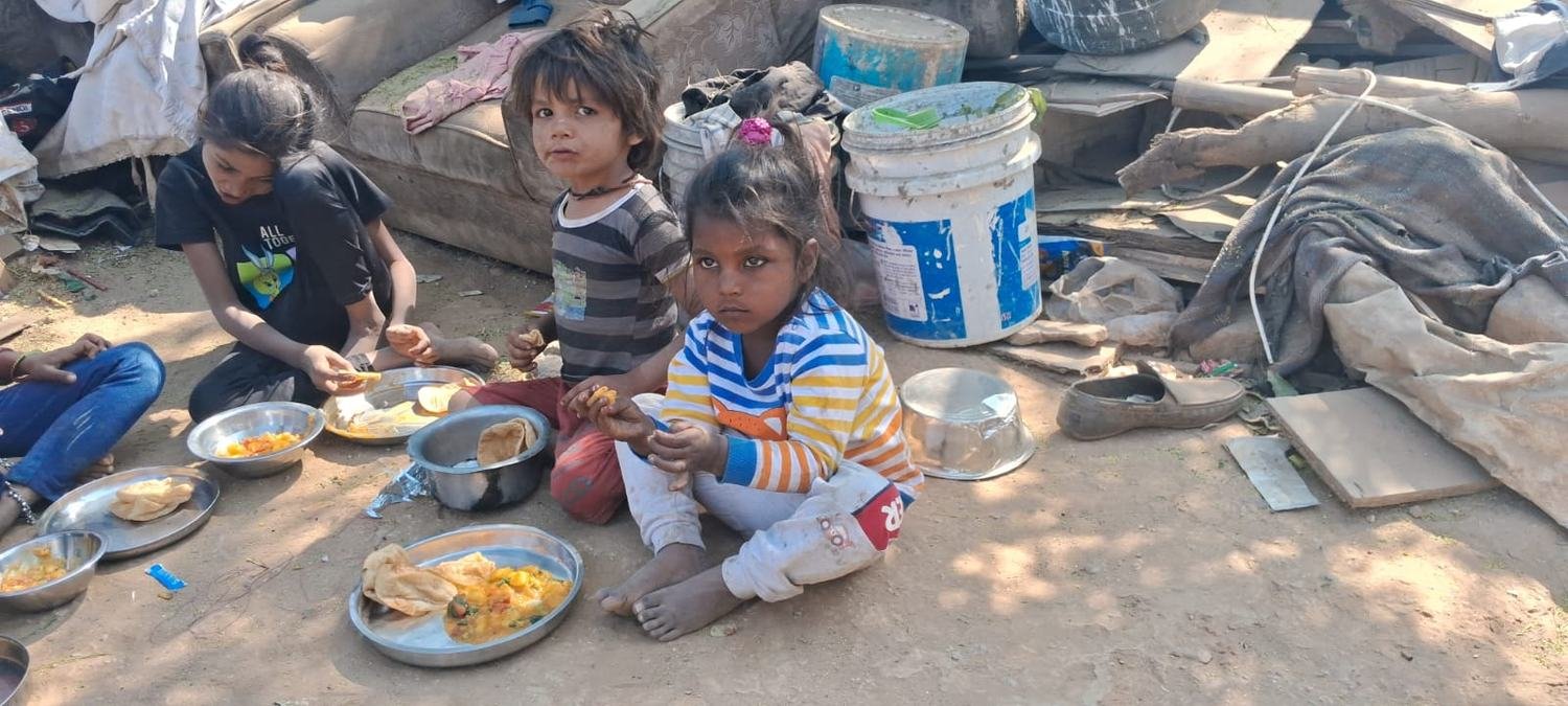 Evening meal service &mdash; Hunger Relief