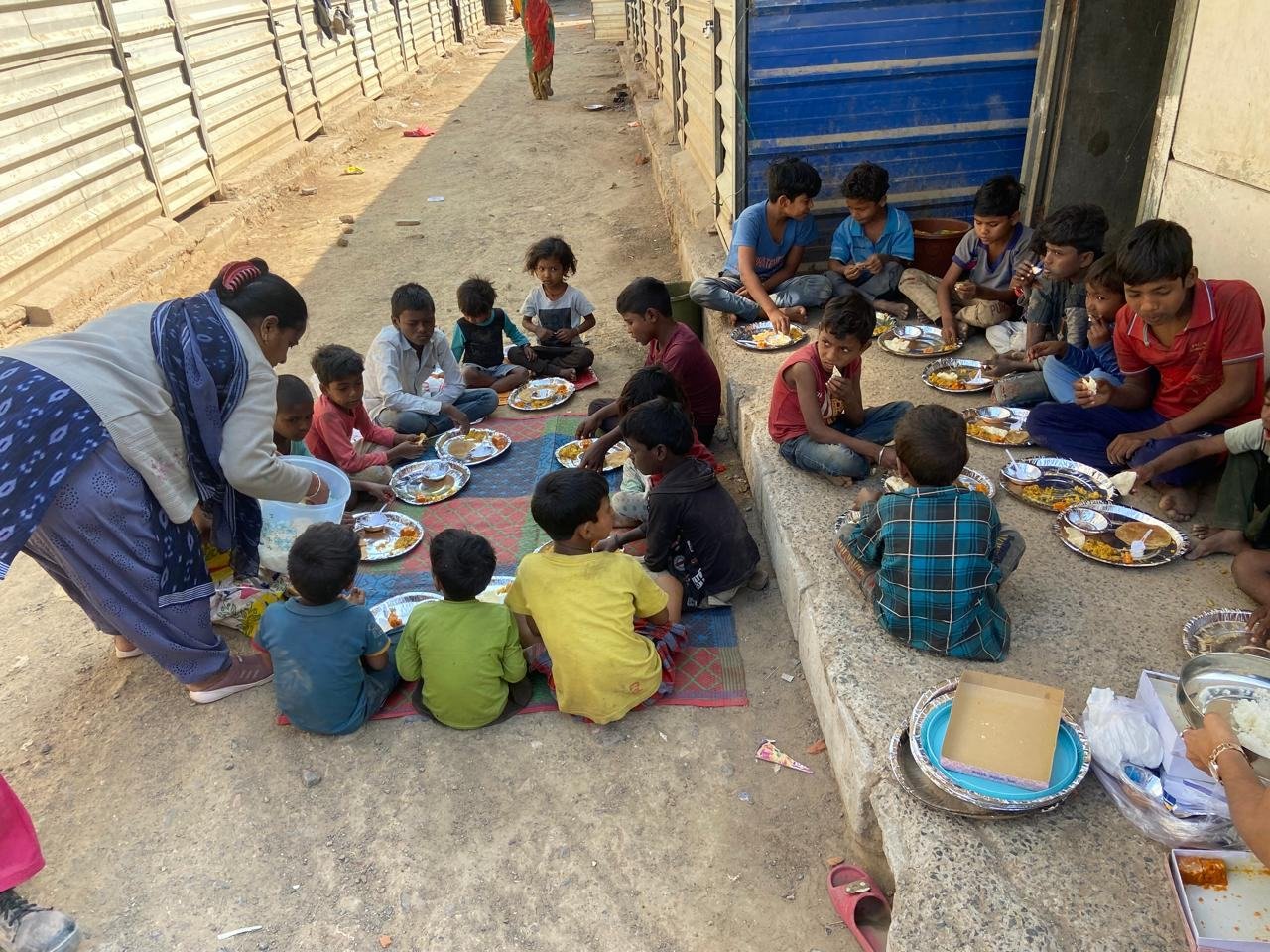 Evening meal service &mdash; Hunger Relief