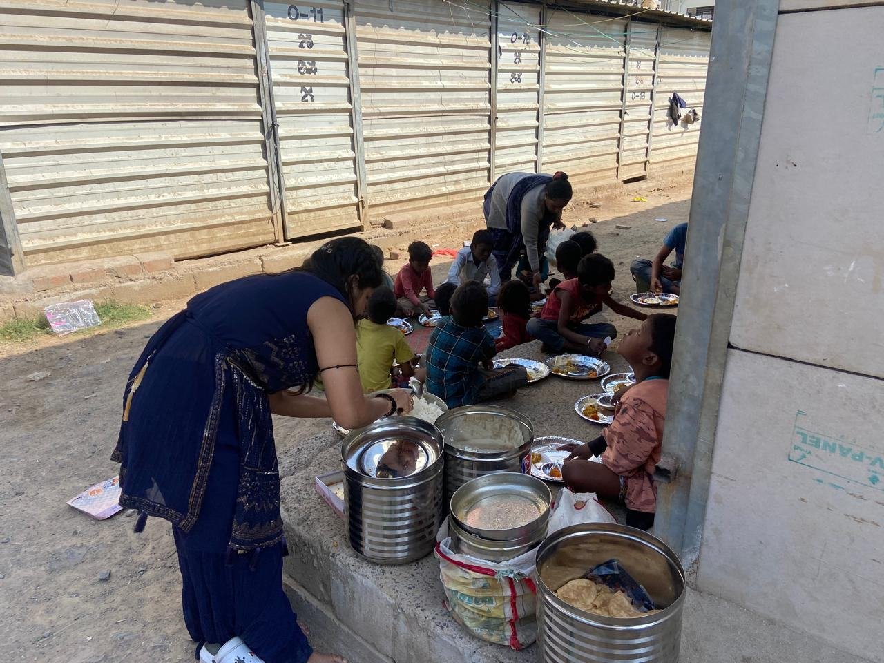 Evening meal service &mdash; Hunger Relief