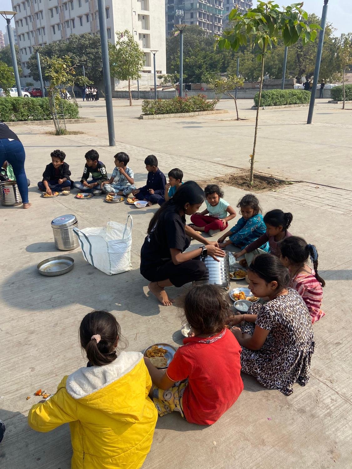 Evening meal service &mdash; Hunger Relief